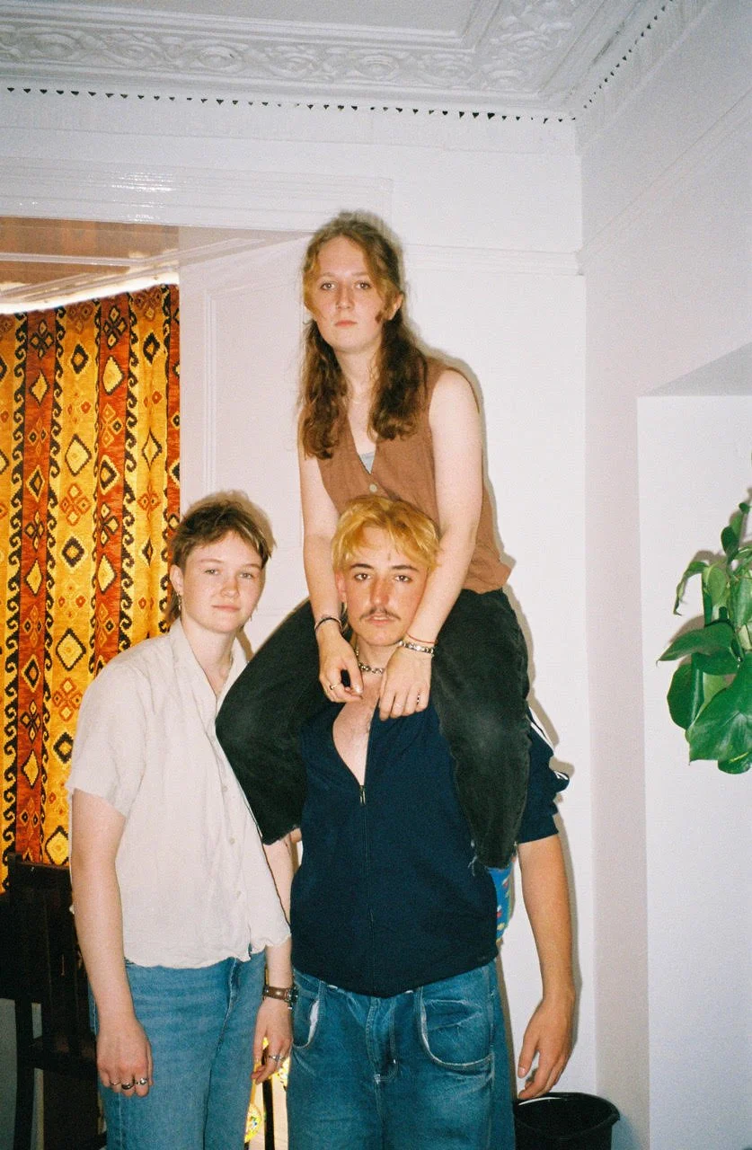 M/X