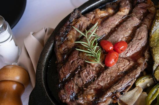 Steak and a drink £25