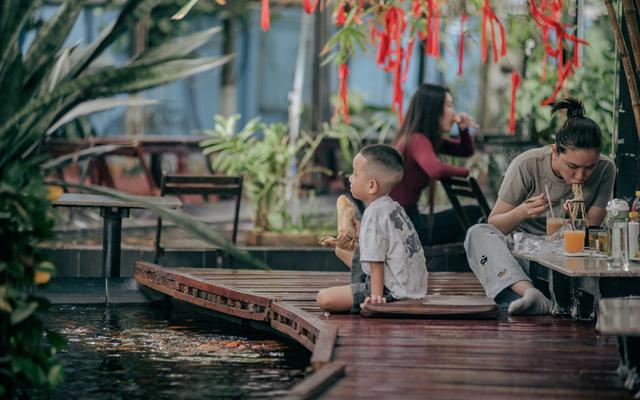 Kids eat free Mon-Tue