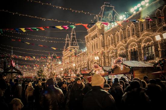 Aldershot Christmas Cracker & Lights