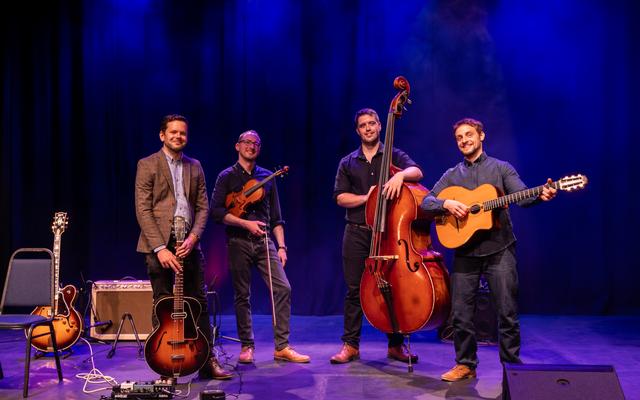 Swing From Paris: Christmas Special