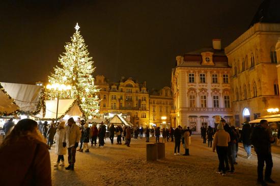 Cranleigh Christmas Lights Switch-On
